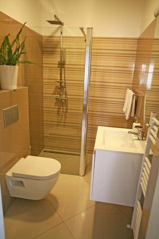 Apartments Maras ポレッチ 部屋 写真